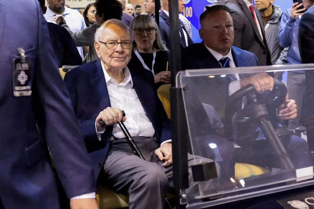 Annual Meeting of Berkshire Hathaway: A Grand Gathering of Investors